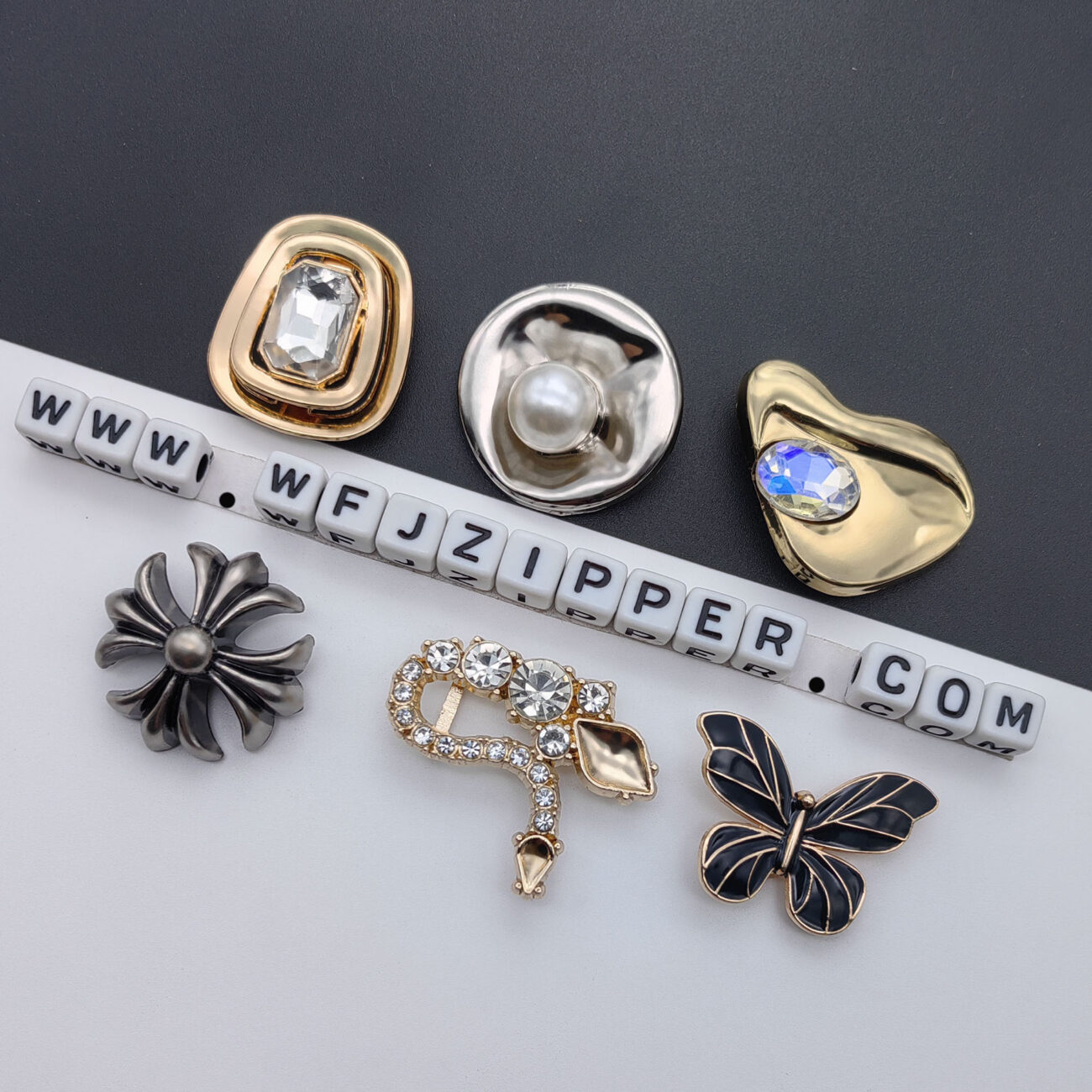 Zinc Alloy-Nameplate