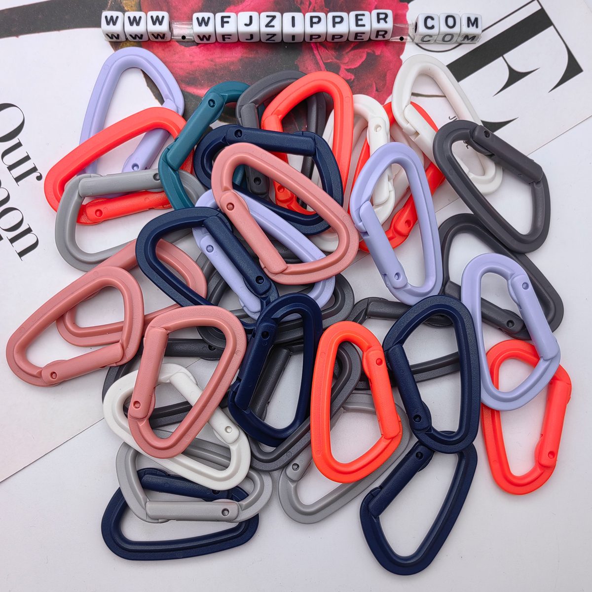 Plastic Snap Hooks & Carabiners